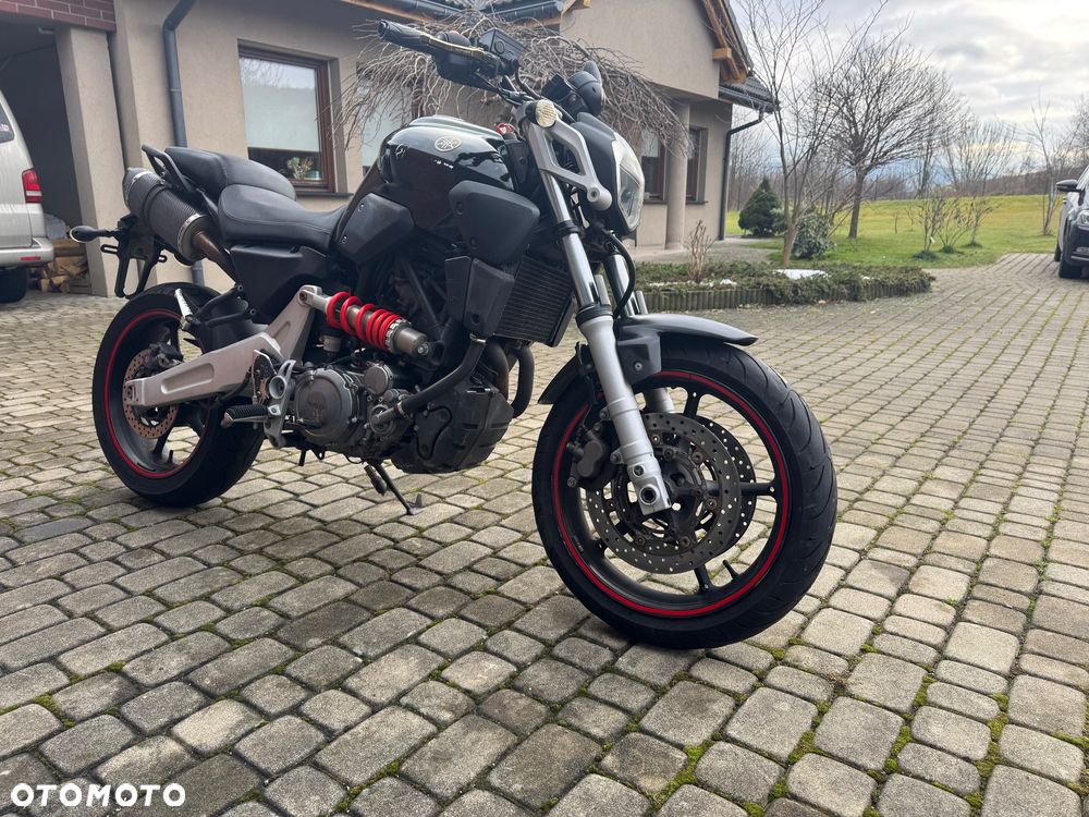 Yamaha MT - 11