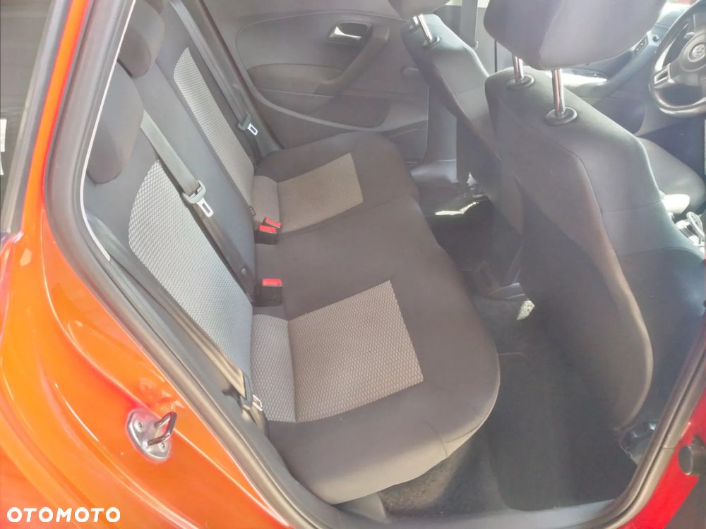 Volkswagen Polo 1.4 16V Comfortline - 9