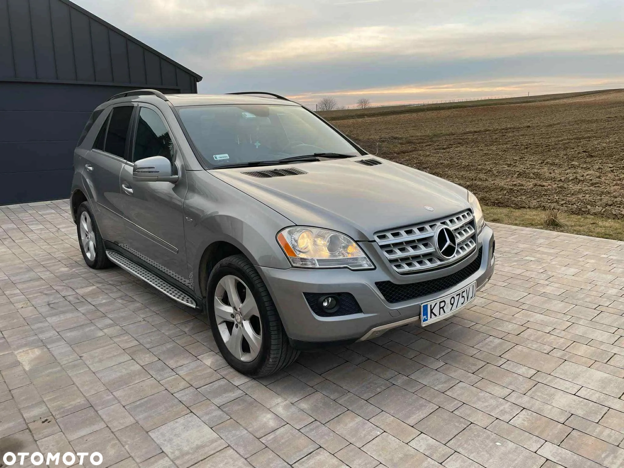 Mercedes-Benz ML 350 BlueTec 4-Matic - 2
