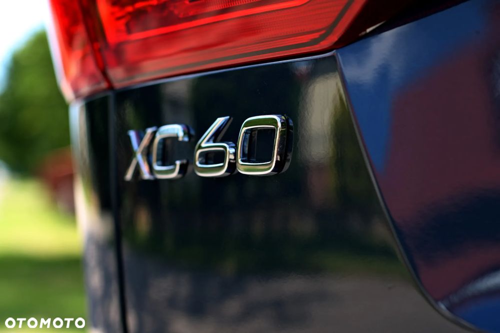 Volvo XC 60 D5 AWD Geartronic Inscription - 8