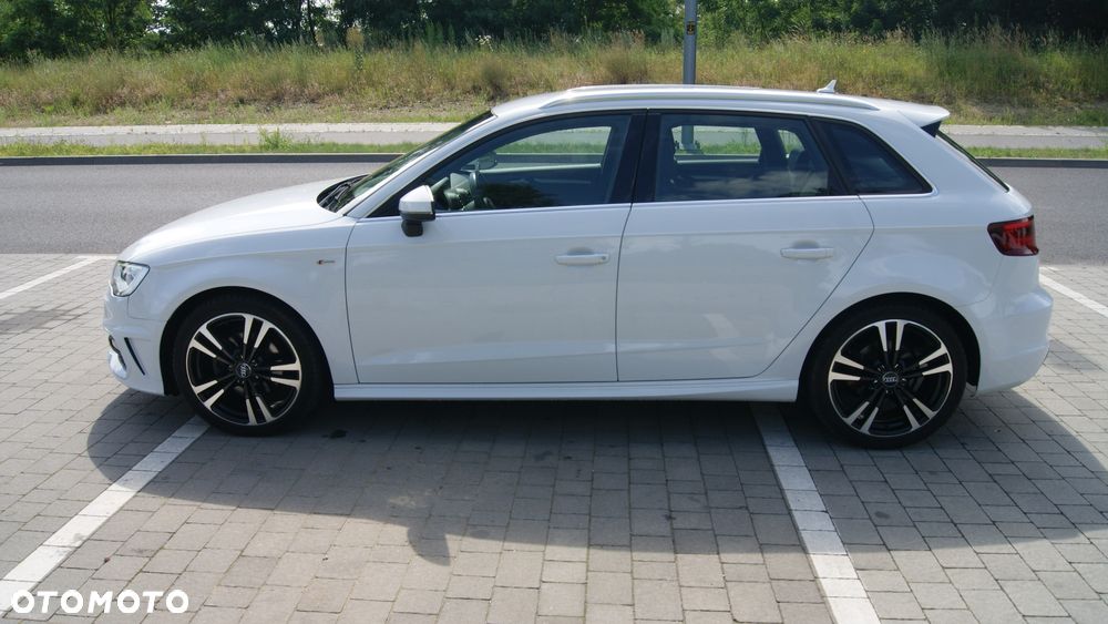 Audi A3 Sportback - 2