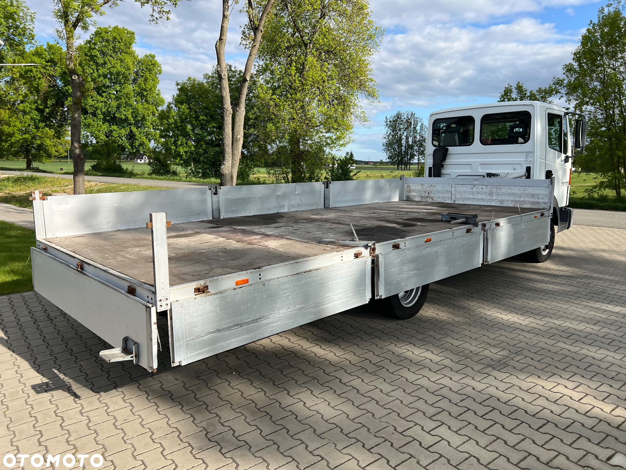 Nissan Atleon 56/35.120 - 28