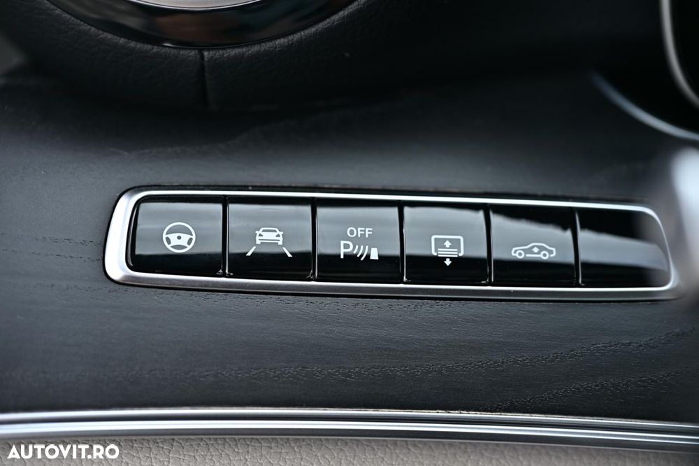 Mercedes-Benz E - 20