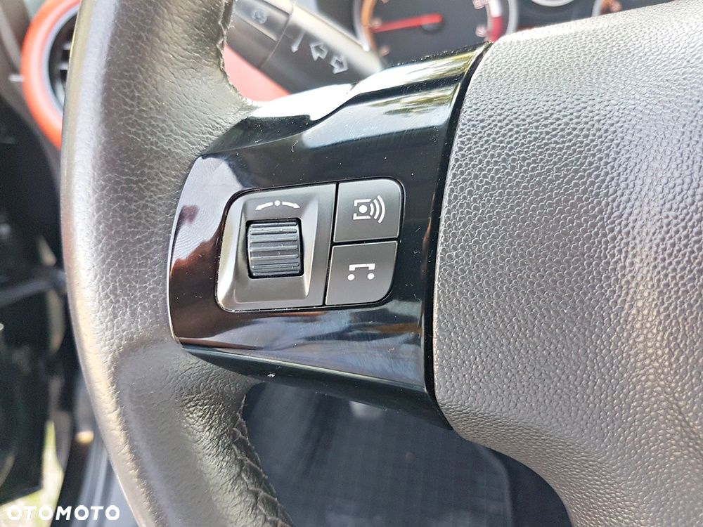 Opel Corsa 1.4 16V Selection - 14
