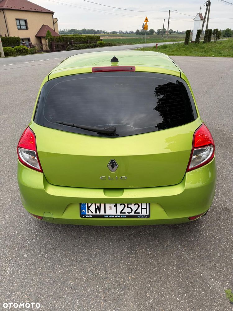 Renault Clio - 16