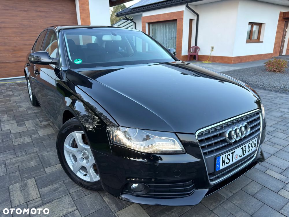 2010 Audi A4 Limousine 1.8 TFSI Attraction, photograph 1