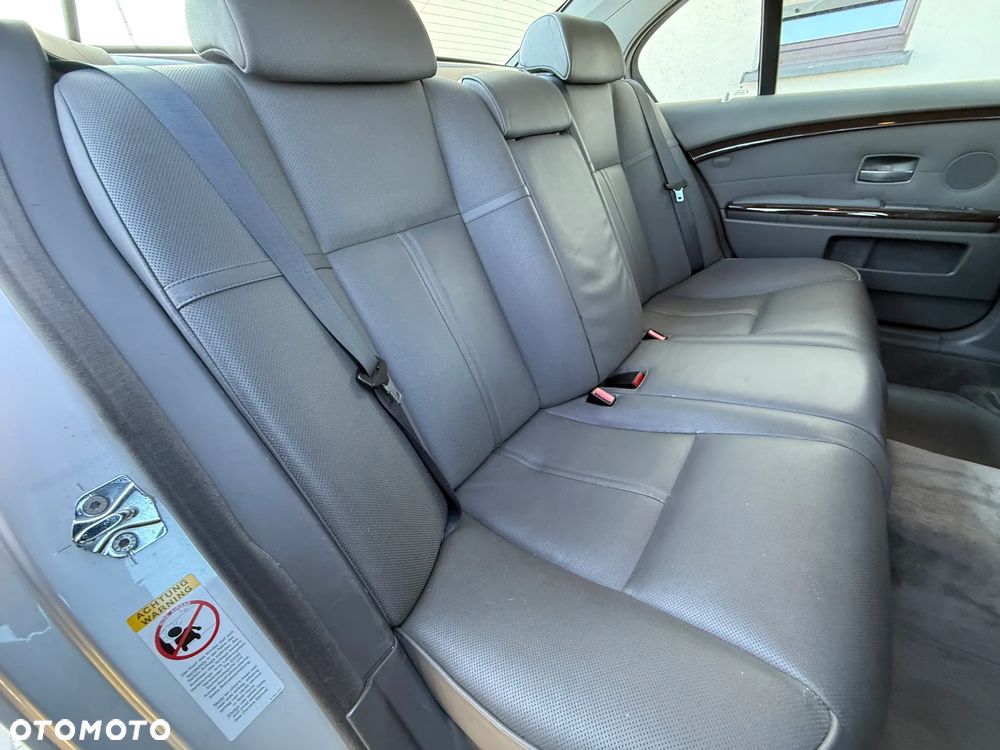 BMW Seria 7 - 15