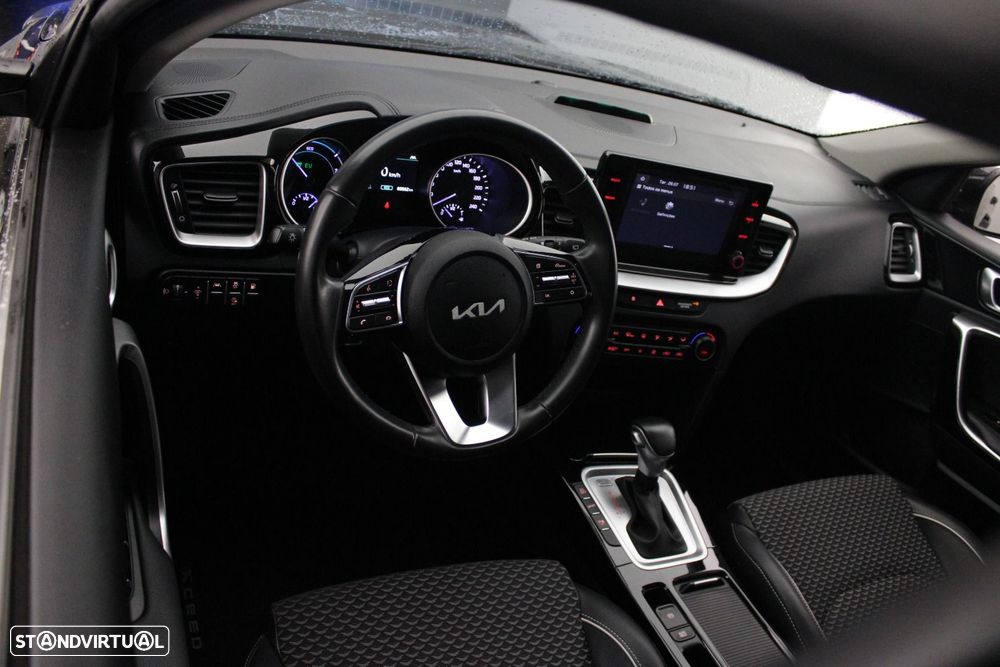 Kia XCeed 1.6 GDi PHEV Drive — fotografia 47