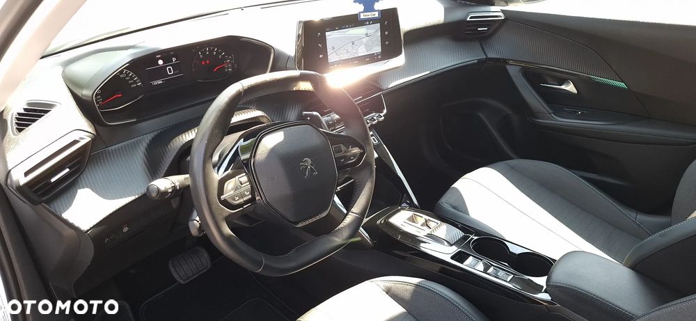 Peugeot 2008 1.5 BlueHDi Allure S&S EAT8 - 19
