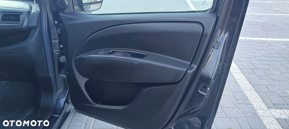 Opel combo d - 24