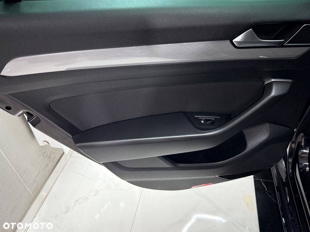 Volkswagen Passat Variant 1.5 TSI OPF DSG - 14