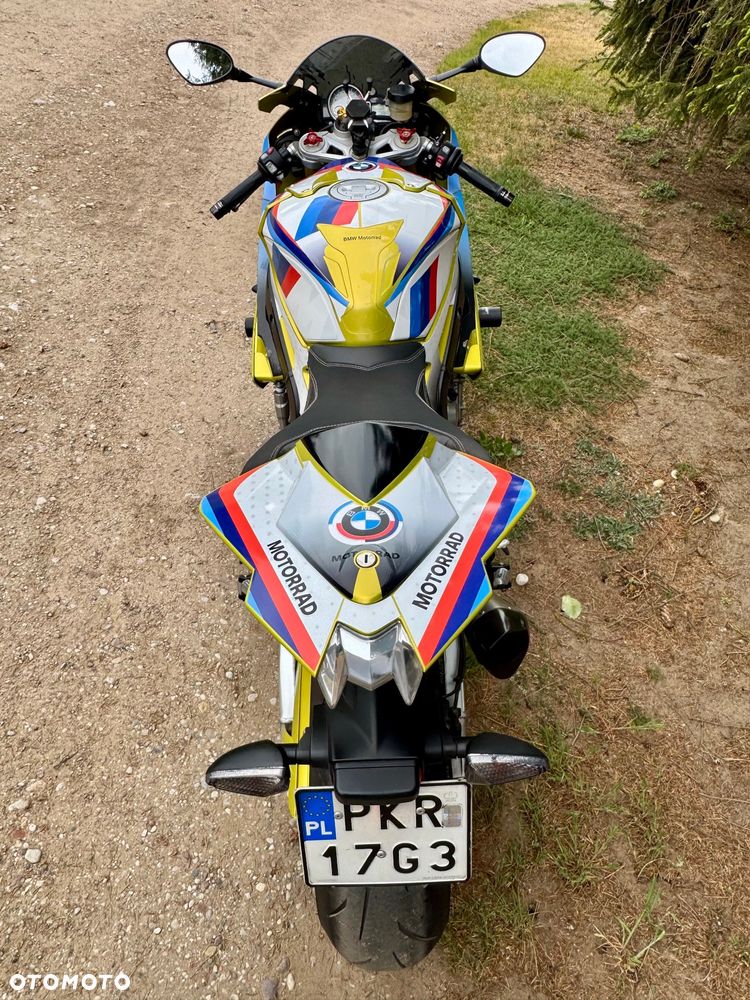 BMW S - 19