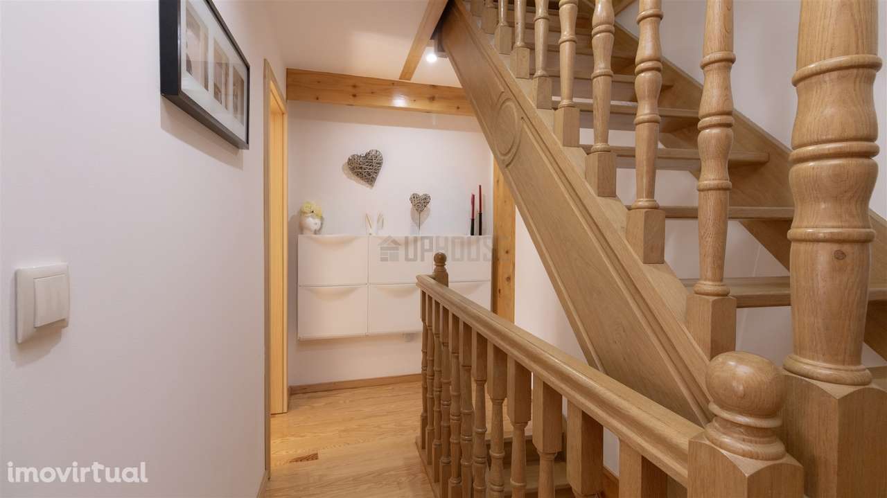 Moradia T3 Totalmente Reconstruída - Santar, Nelas - Grande imagem: 4/16