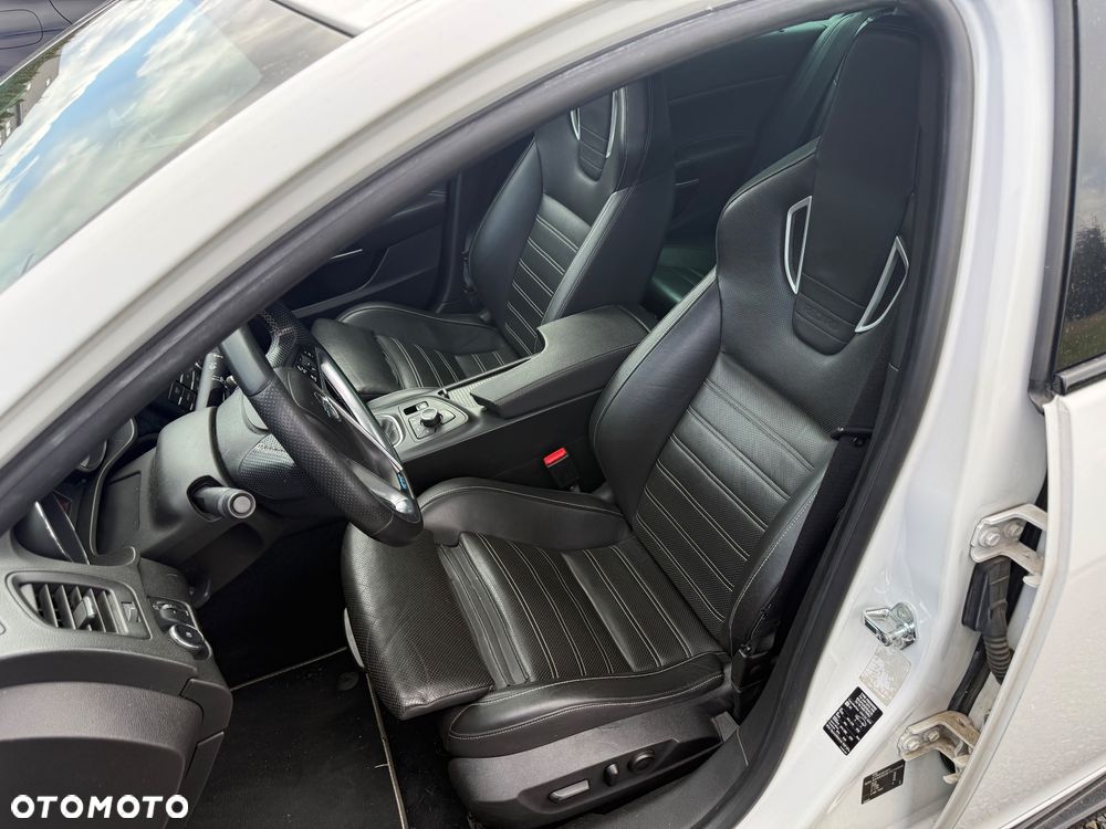 Opel Insignia 2.8 V6 Turbo 4x4 OPC - 10