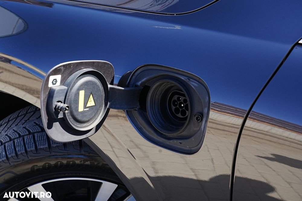 Volvo XC 60 T6 AWD Recharge Geartronic Inscription - 32