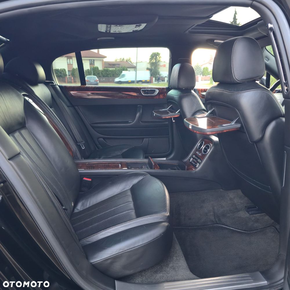 Bentley Flying Spur - 29