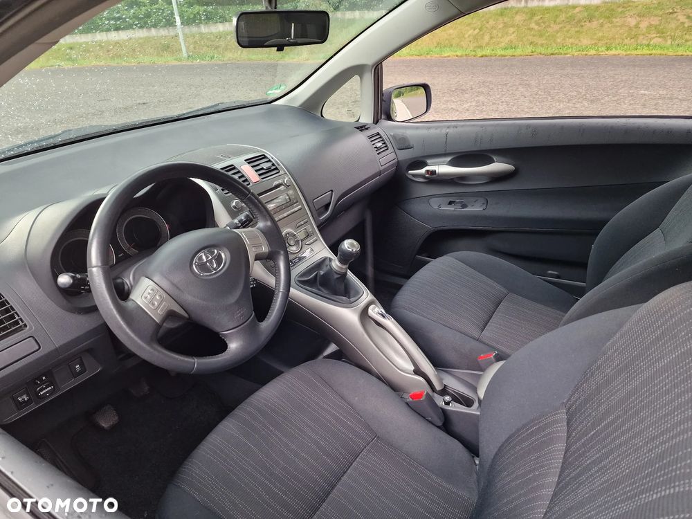 Toyota Auris 1.6 VVT-i Luna - 11