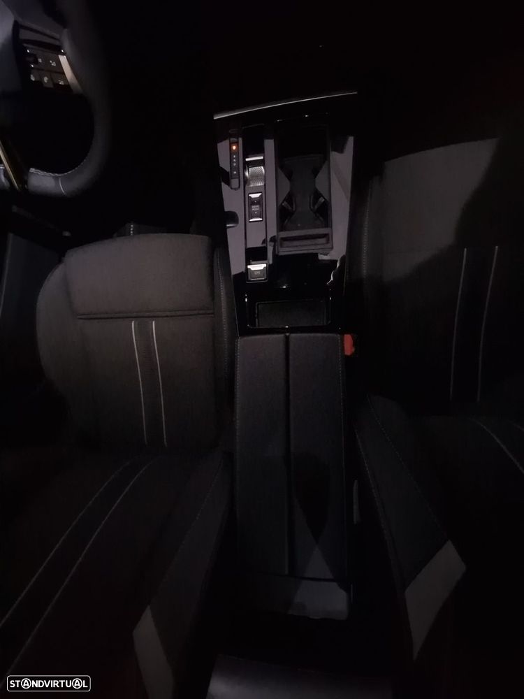 Opel Astra 1.2 T GS Line Aut. - 18