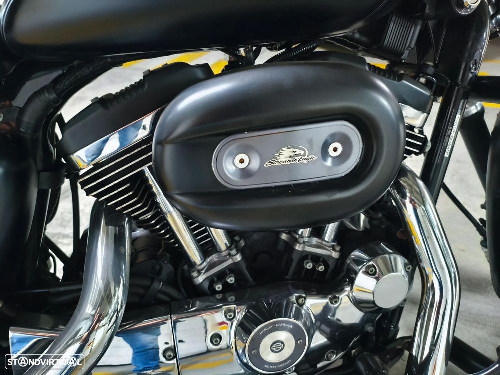 Harley-Davidson Sportster 1200 Custom - 9