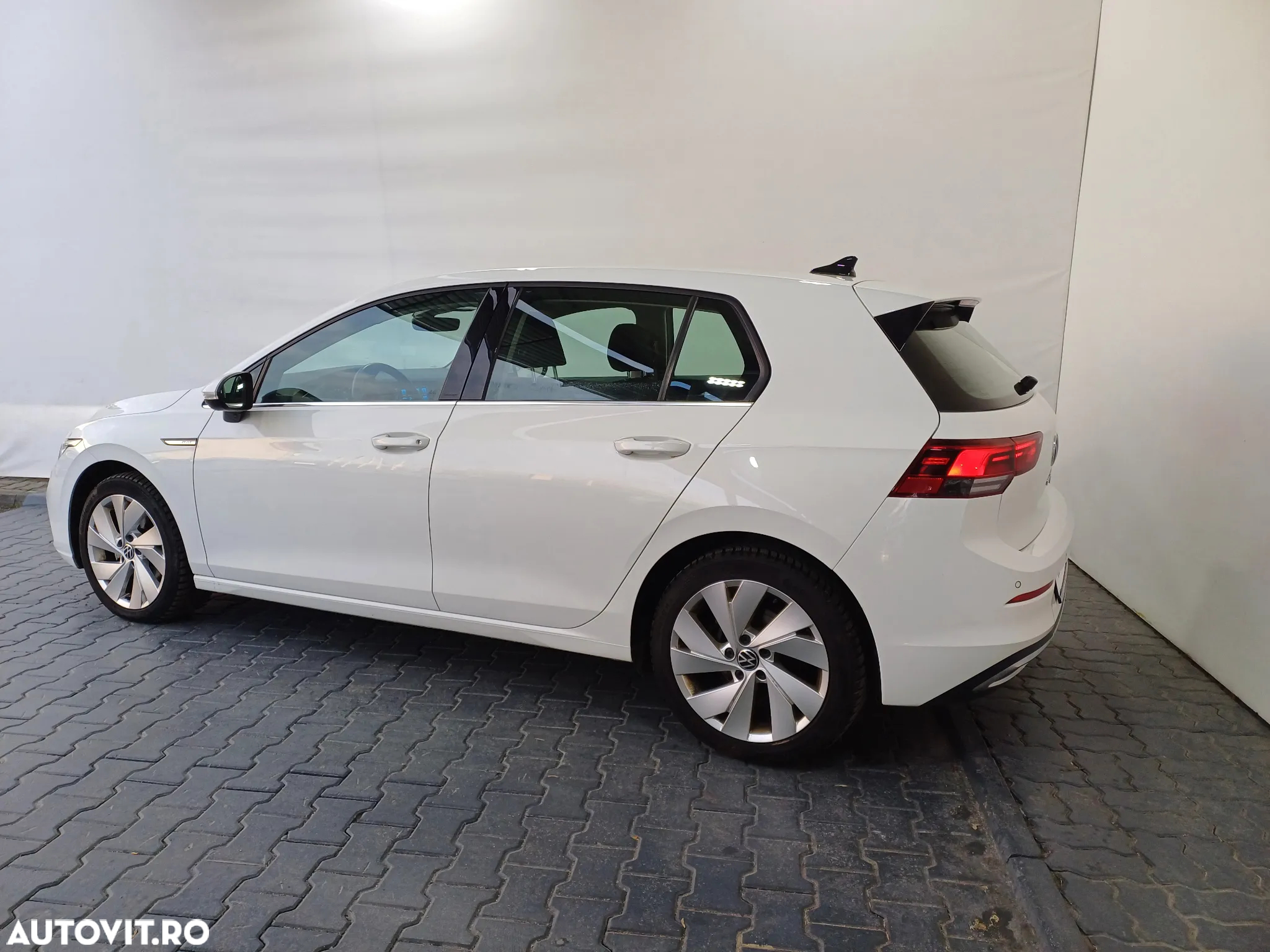Volkswagen Golf 2.0 TDI DSG Style - 3