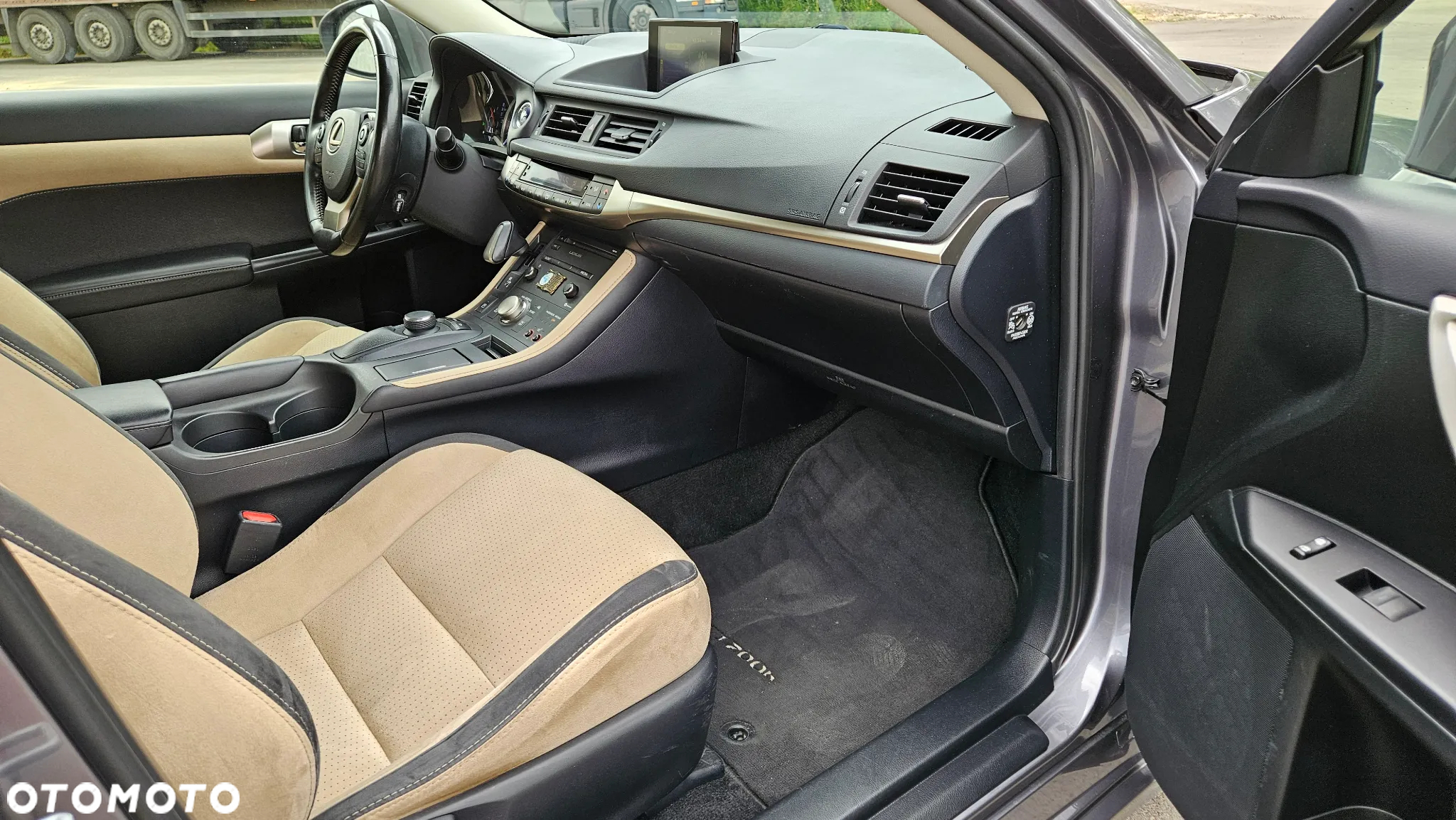Lexus CT 200h Prestige - 8