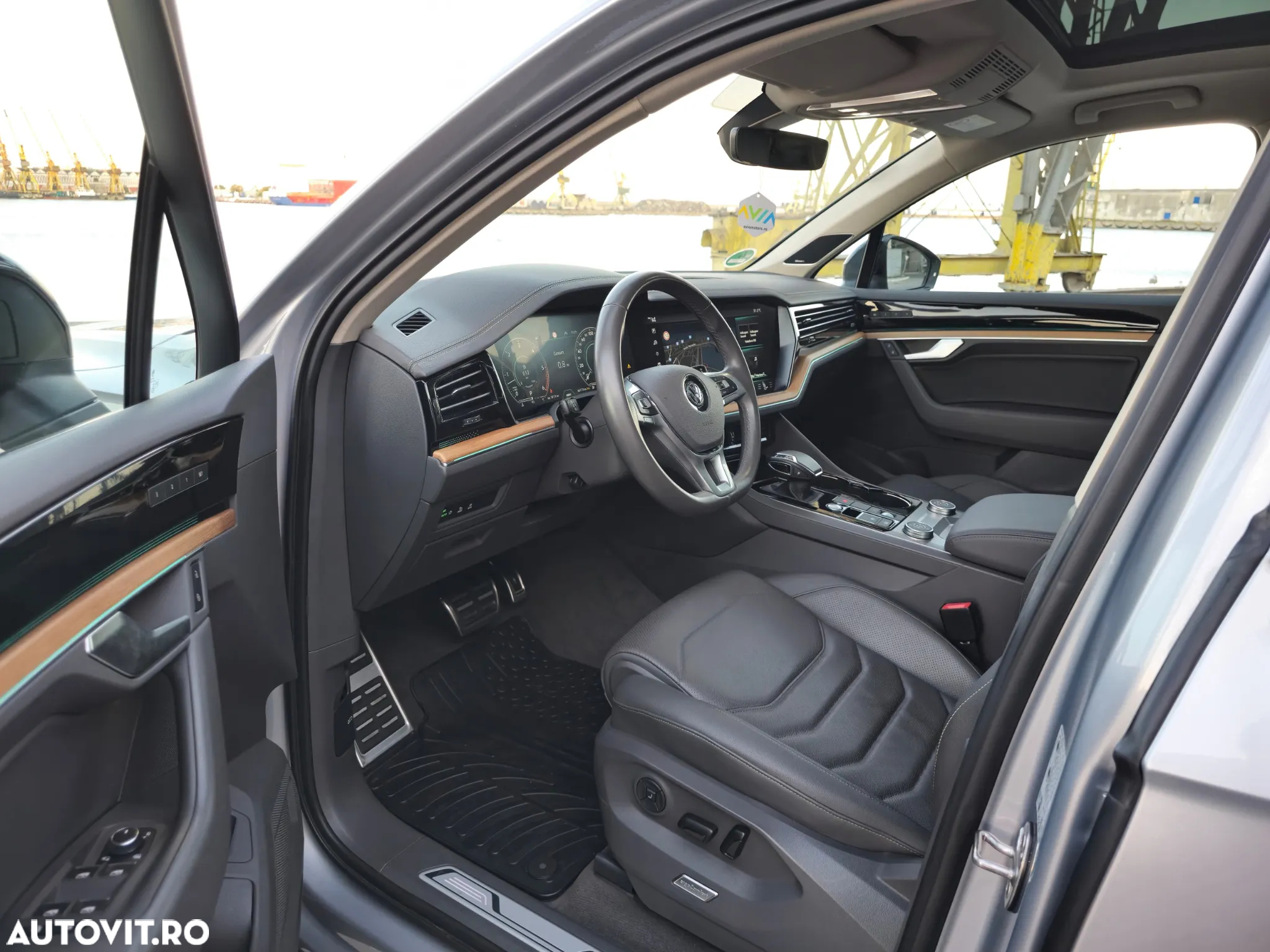 Volkswagen Touareg V6 TDI 4MOTION R-Line - 3