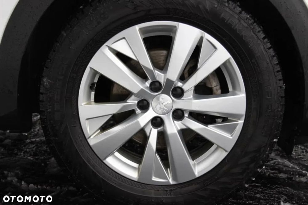 Peugeot 5008 BlueHDi 130 EAT8 GT - 25