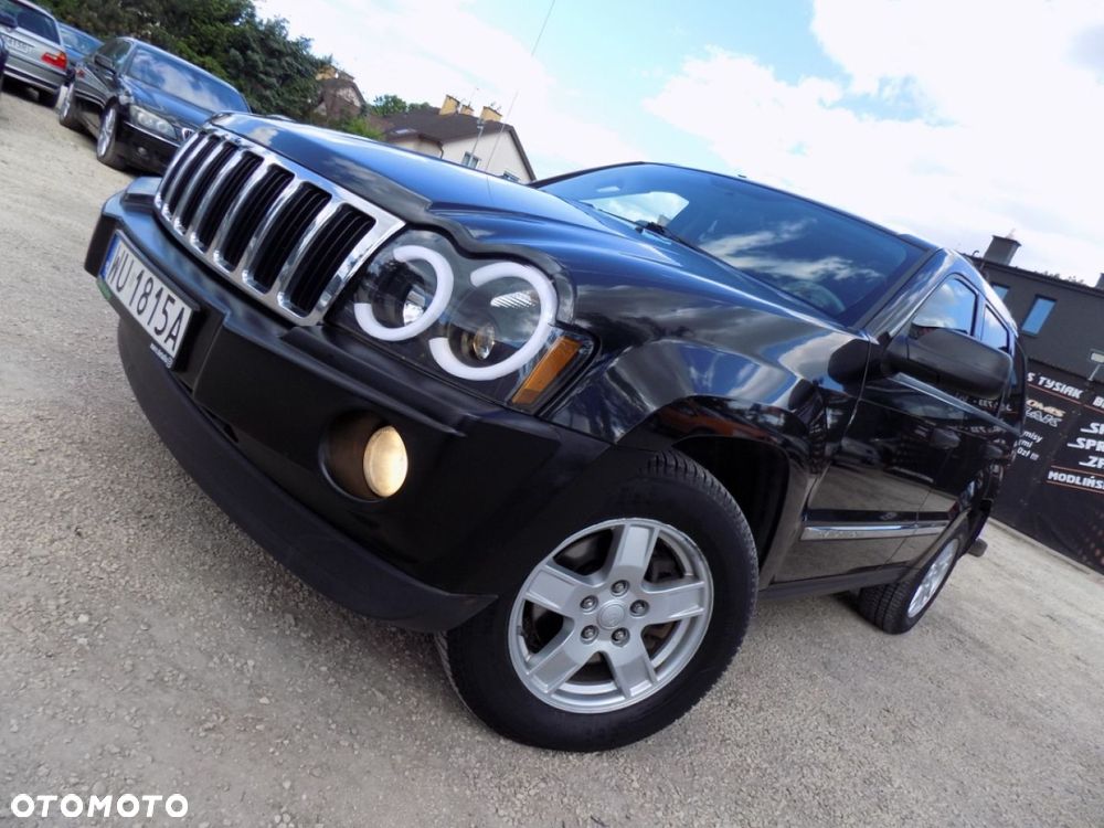 Jeep Grand Cherokee - 21