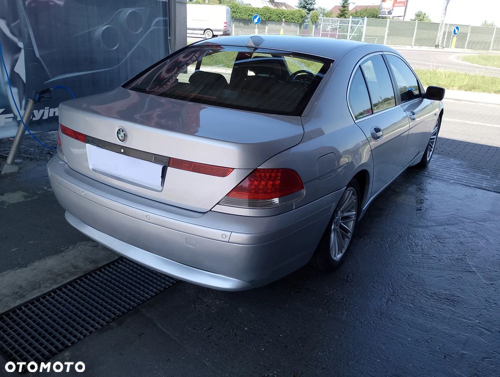 BMW Seria 7 - 8