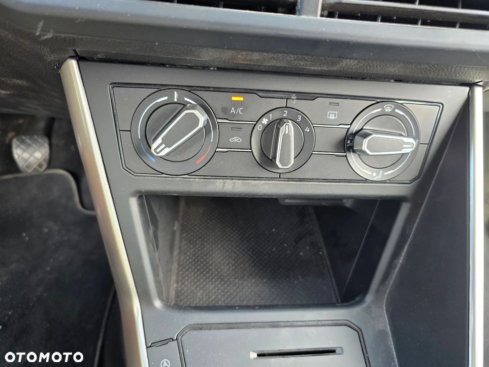 Volkswagen Polo - 32