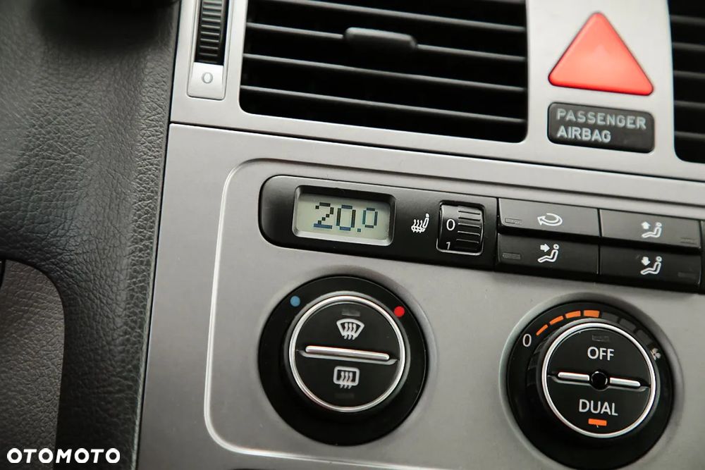Volkswagen Touran 2.0 TDI DPF Trendline - 15