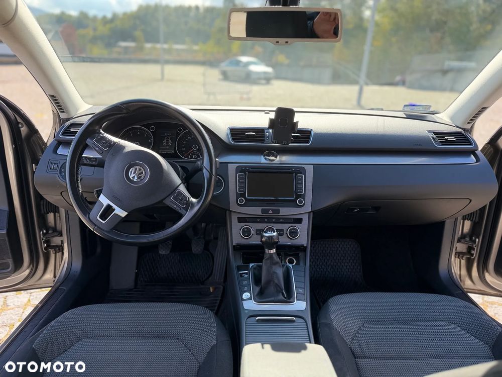 Volkswagen Passat 1.8 TSI Comfortline - 11
