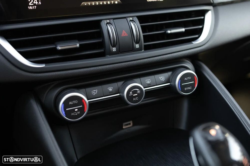 Alfa Romeo Giulia 2.2 D Super AT8 - 20
