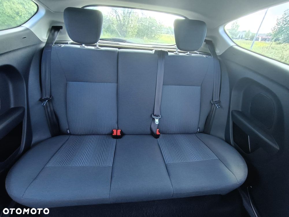 Ford Fiesta 1.25 Ambiente EU5 - 6