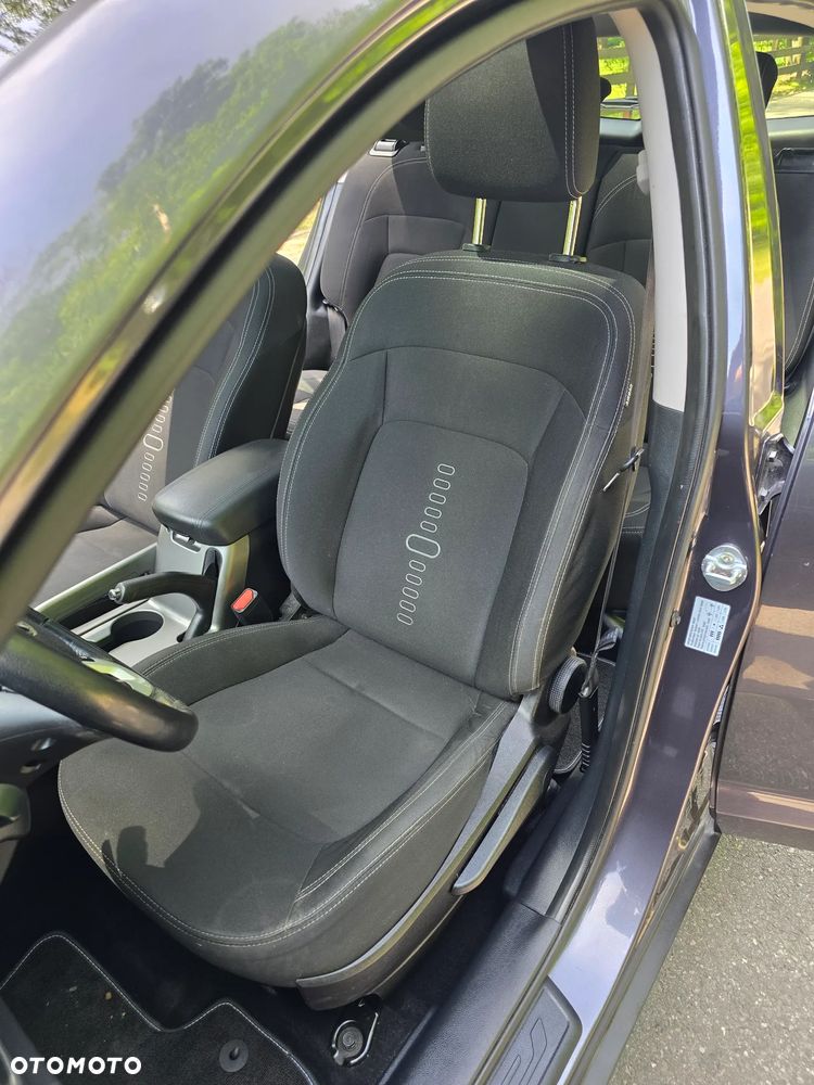 Kia Sportage 1.7 CRDI 2WD ISG Dream-Team Edition - 21