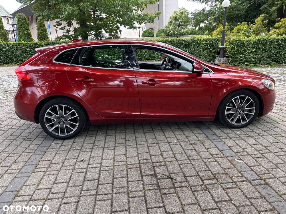 Volvo V40 D4 Inscription - 32