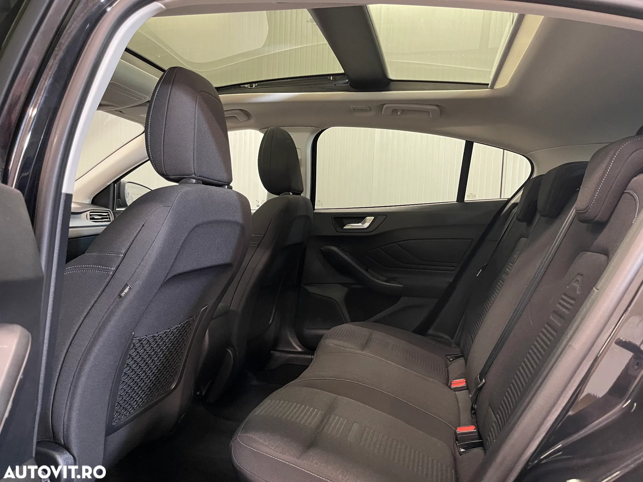 Ford Focus 1.0 EcoBoost Active - 12