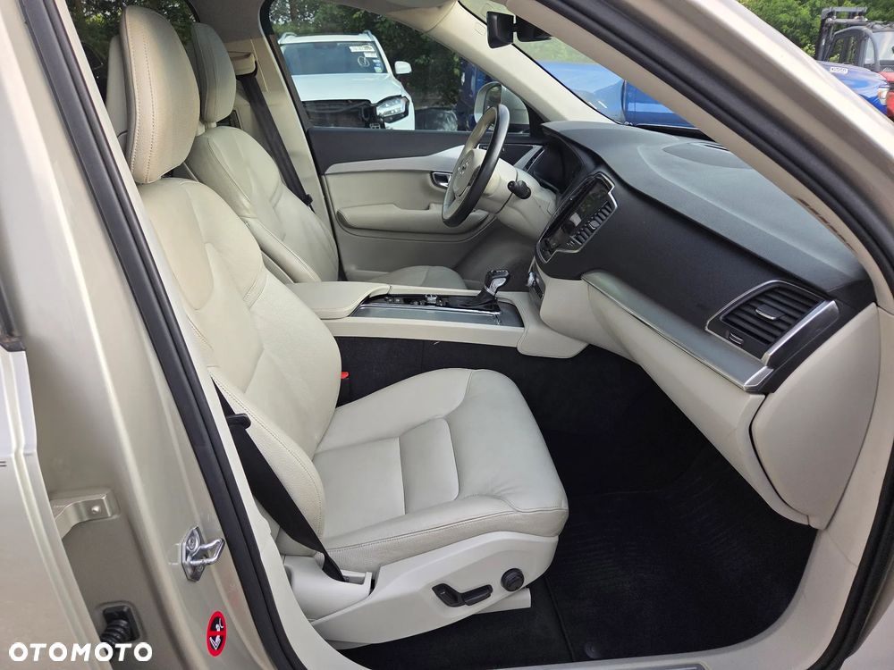 Volvo XC 90 T5 AWD Momentum - 12