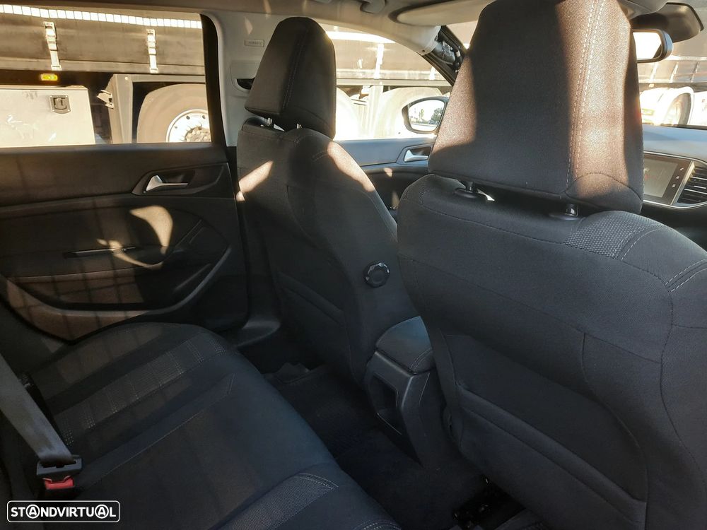 Peugeot 308 SW 1.6 BlueHDi Allure - 32