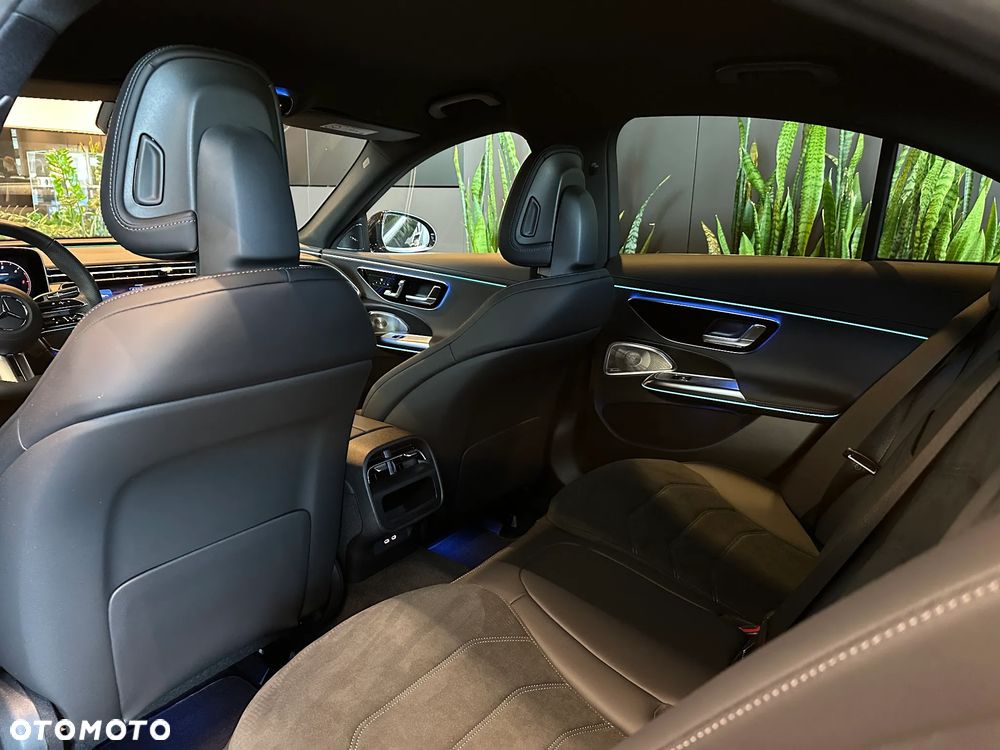 Mercedes-Benz Klasa E 220 d mHEV AMG 9G-Tronic - 13