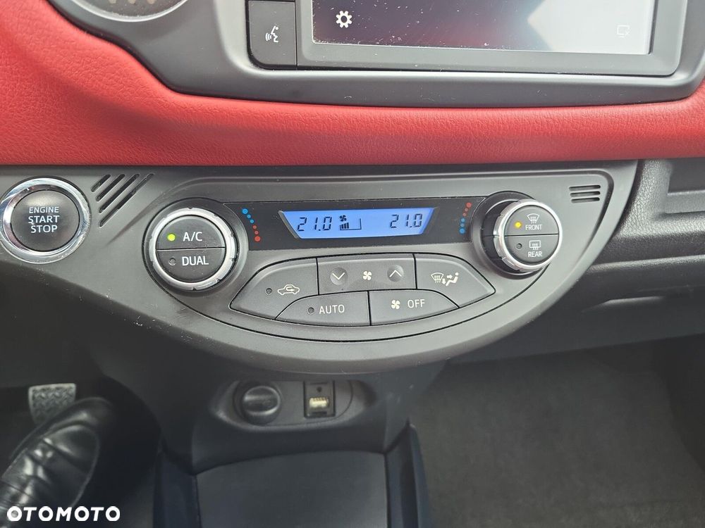 Toyota Yaris 1.5 Selection - 22