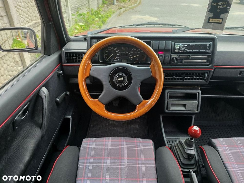 Volkswagen Jetta 1.3 GL - 15