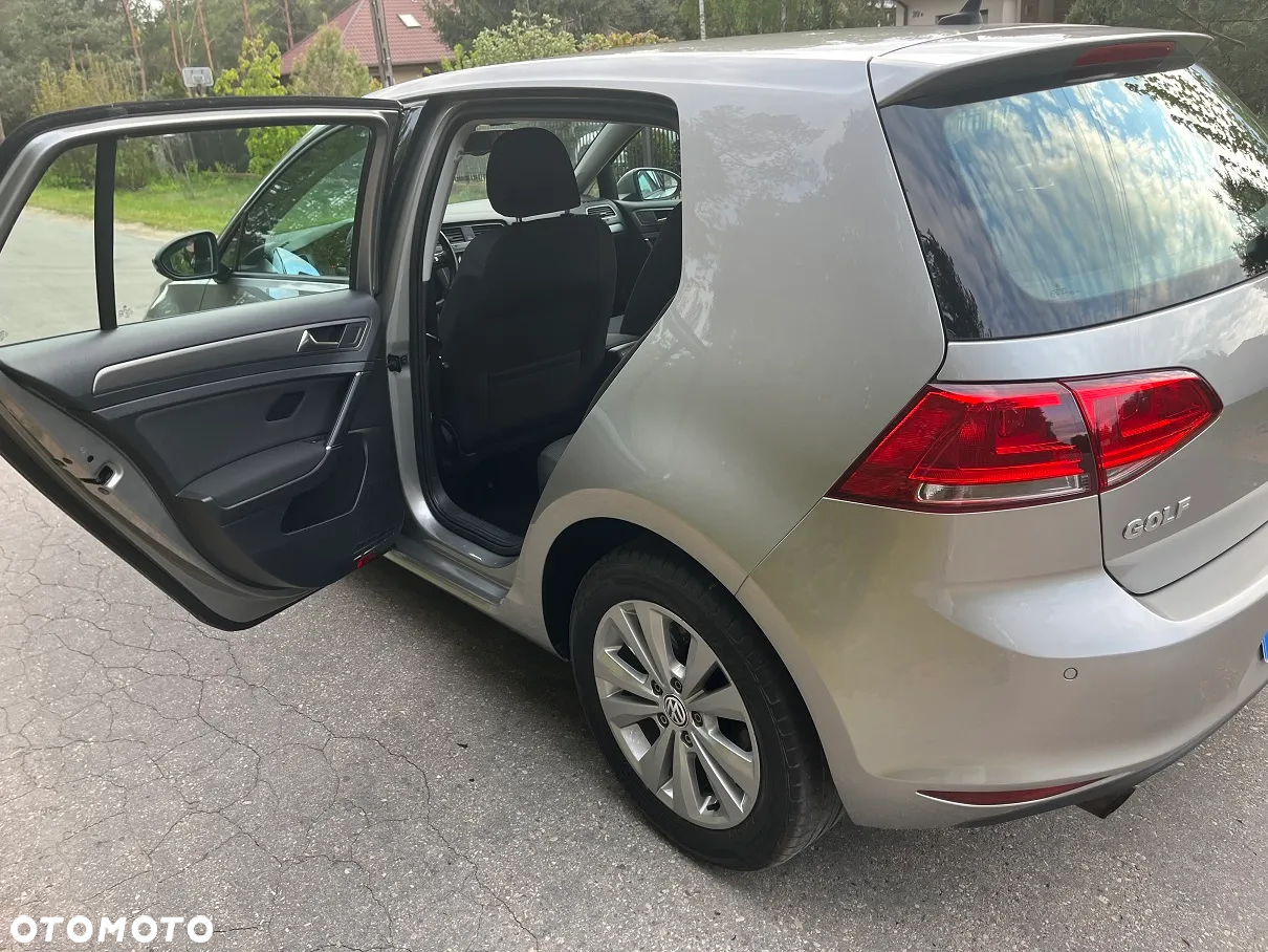 Volkswagen Golf 1.2 TSI BlueMotion Technology Comfortline - 36