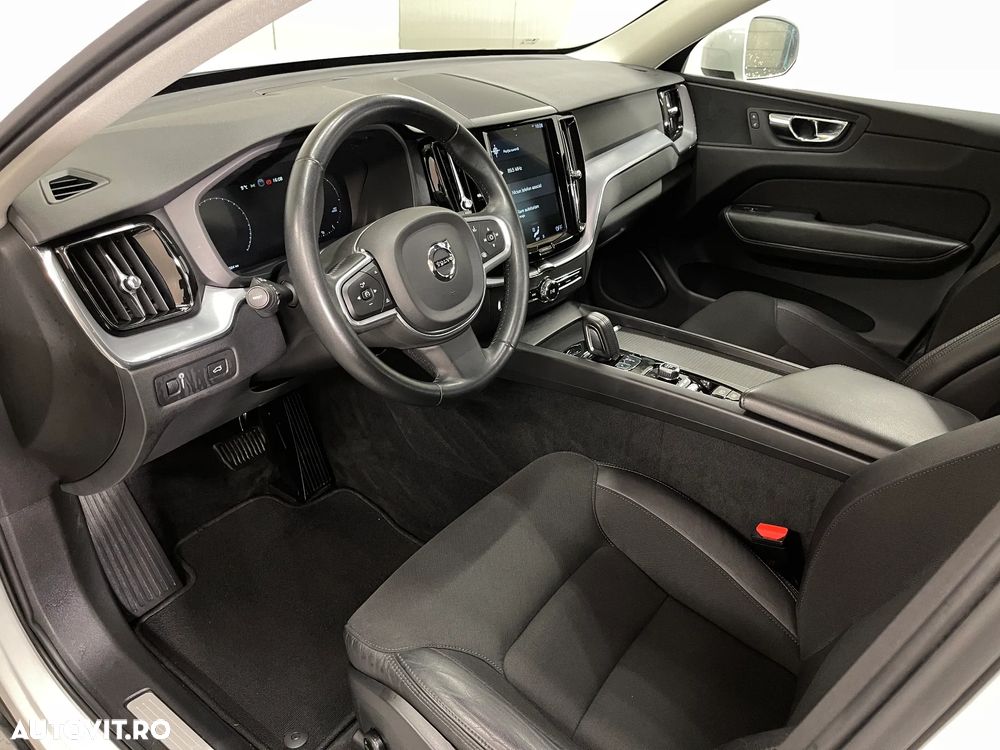 Volvo XC 60 D5 AWD Geartronic Momentum - 5