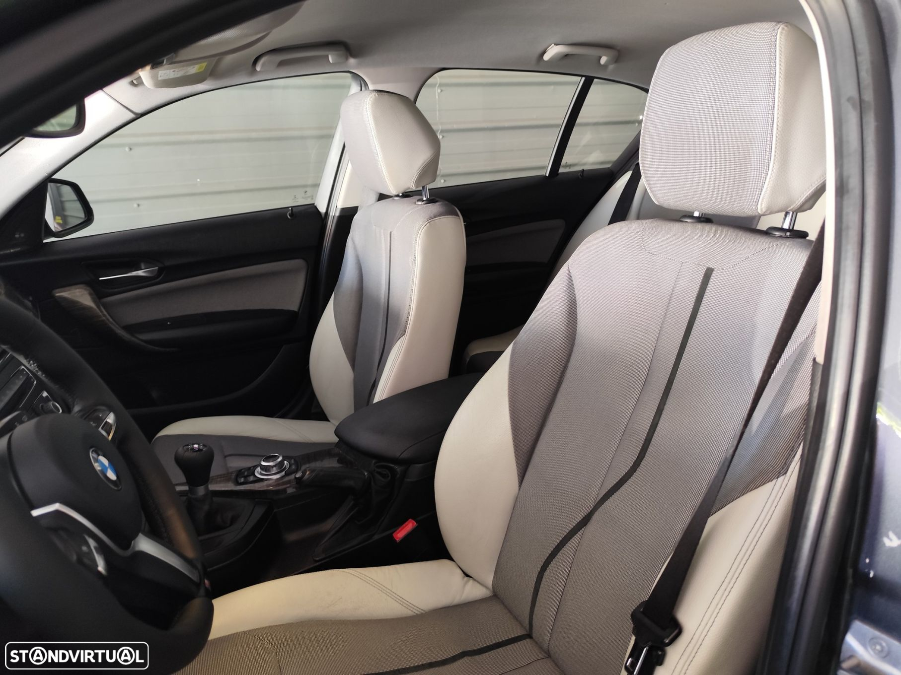 BMW 116 d Line Urban - 32