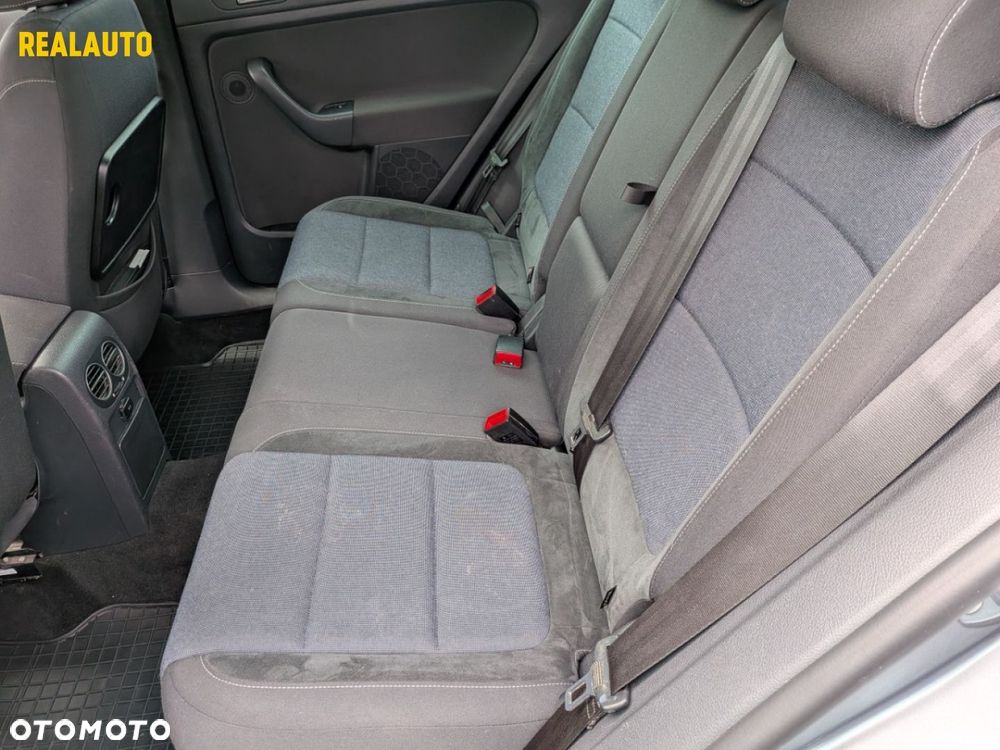 Volkswagen Golf Plus - 14