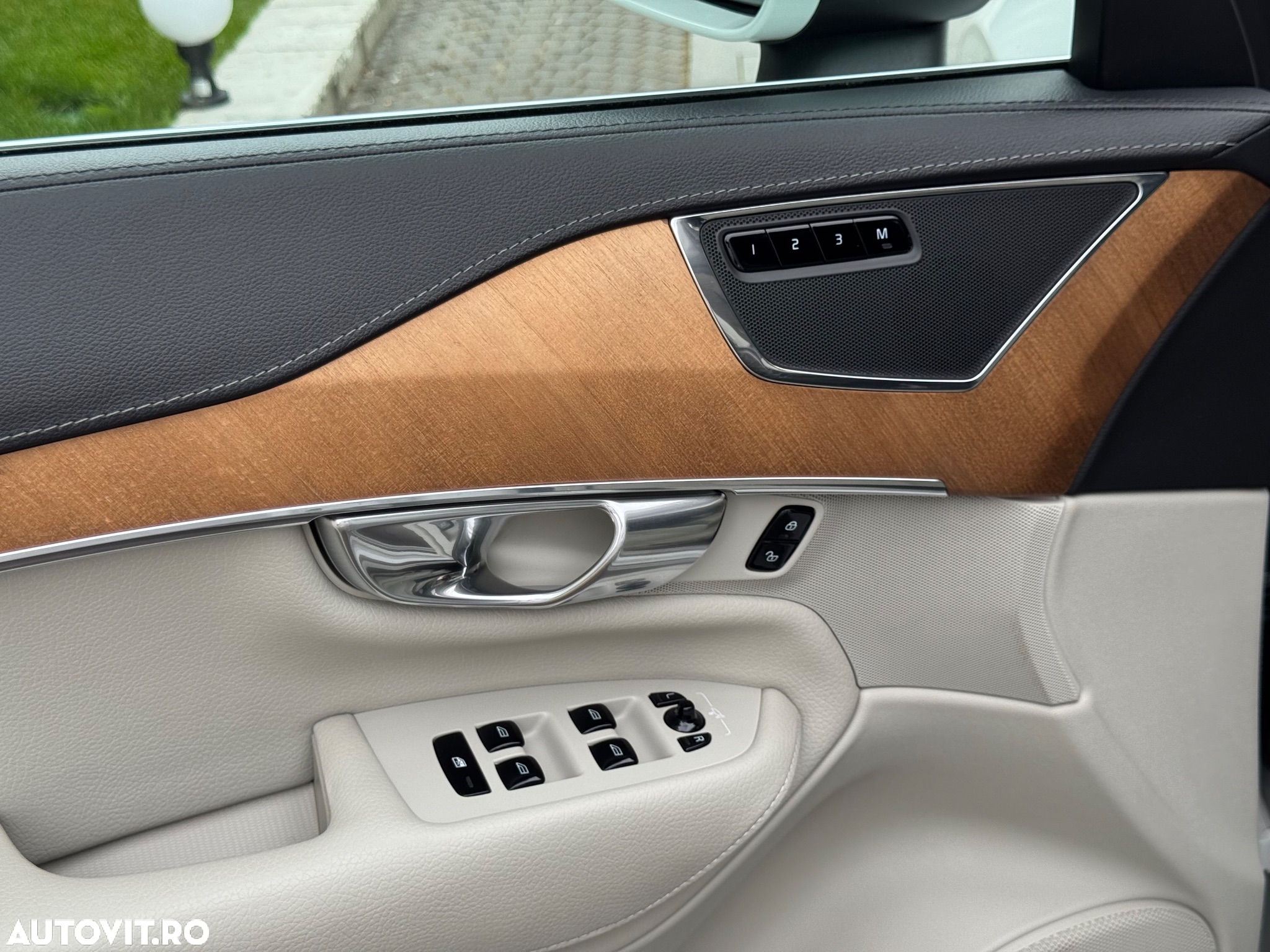 Volvo XC 90 B5 MHEV AWD 5 locuri Momentum Pro - 19