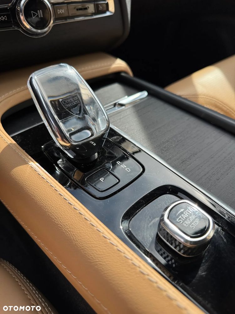 Volvo XC 90 T8 AWD Plug-In Hybrid Ultimate Bright 7os - 9