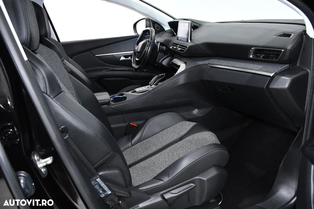 Peugeot 3008 1.2 PureTech 130 EAT8 Allure Pack - 11