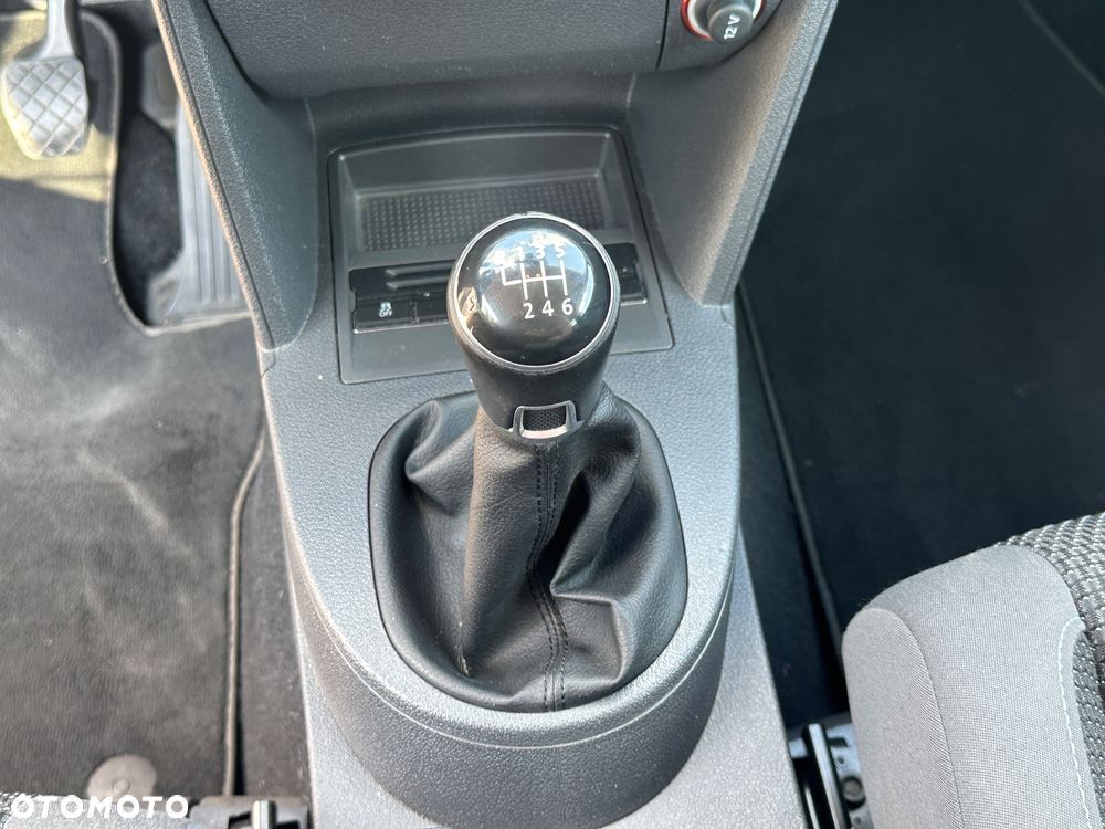 Volkswagen Touran 1.4 TSI STYLE - 24